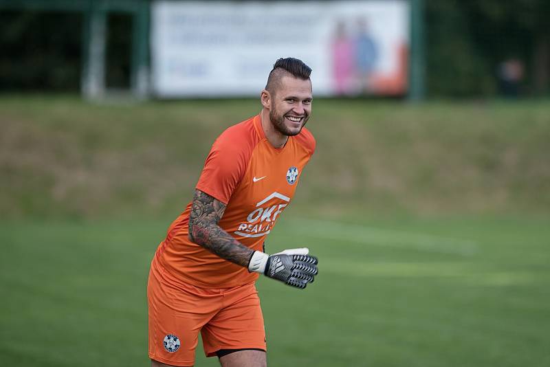 Fotbalisté Kozlovic (ve žlutém) porazili 3:0 Šumperk.