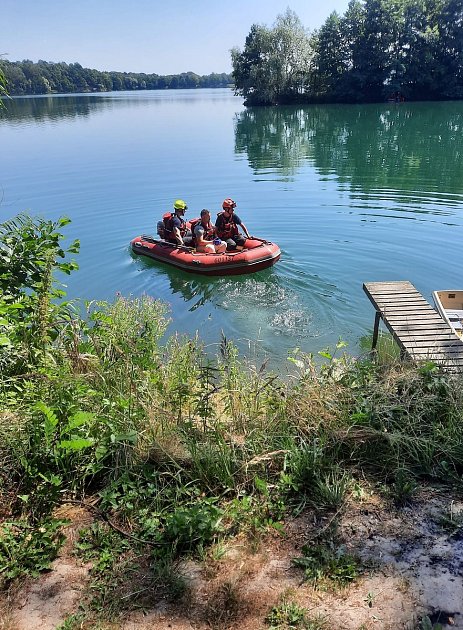 V Tovačovském jezeře se utopila seniorka. Druhý případ během víkendu v kraji