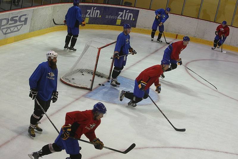 Příprava hokejistů HC ZUBR Přerov v PSG aréně ve Zlíně.