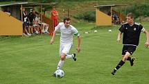 Troubky (v bílém) proti rezervě 1. HFK Olomouc