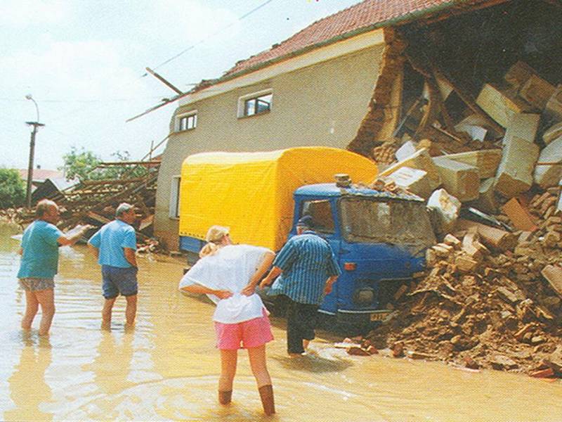 Vodní živel před deseti lety ničil vše, co se mu postavilo do cesty.