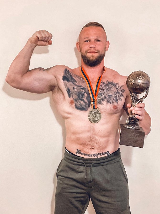 Jiří Tkadlčík ovládl mistrovství Evropy asociace Ultimate Strongman v Jerevanu.