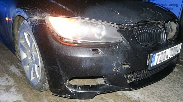 Srážka BMW s liškou na silnici u Hustopečí nad Bečvou