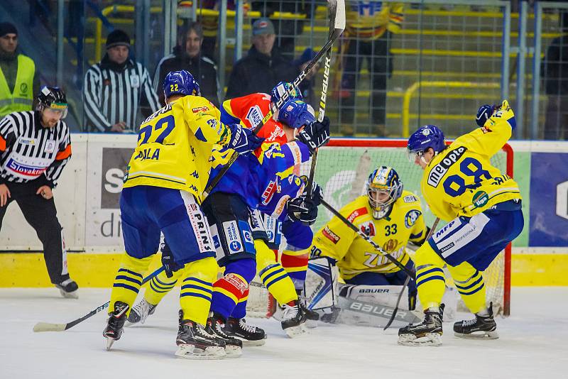 Hokejisté Přerova (ve žlutém) porazili v domácím utkání České Budějovice 2:1