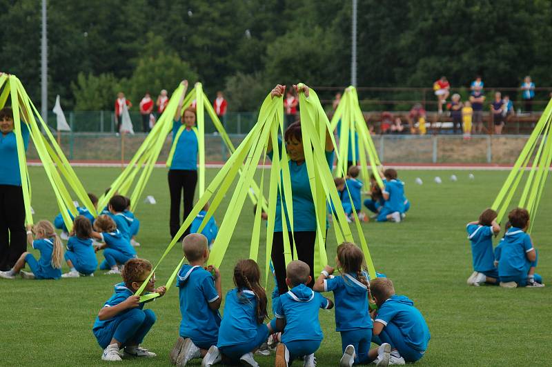 Přerov se stal v sobotu dějištěm krajského sokolského sletu, na který zavítalo na 1700 cvičenců.