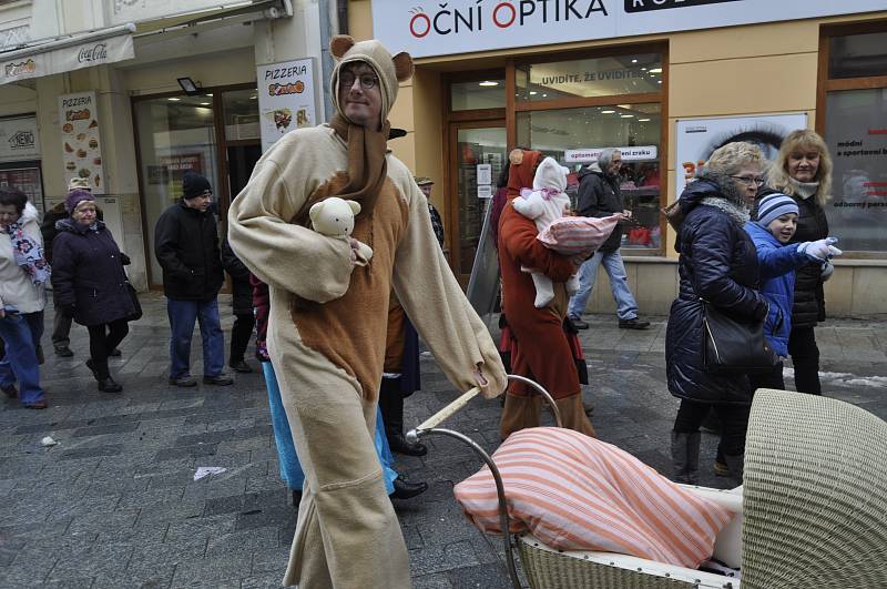 Vodění medvěda a masopustní rej si v sobotu užívali Přerované.