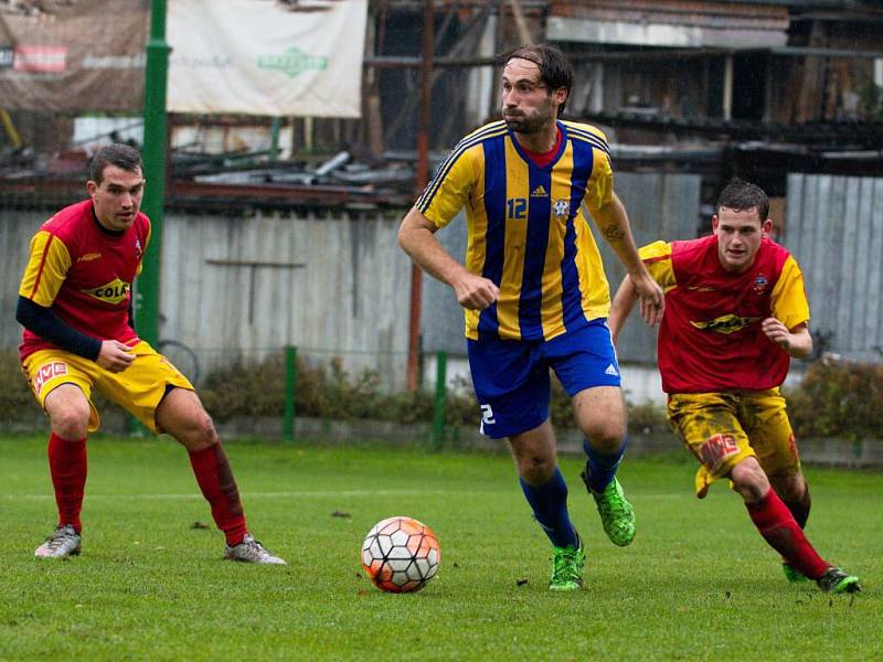 Fotbalisté Kozlovic (v pruhovaném) proti Frýdlantu nad Ostravicí