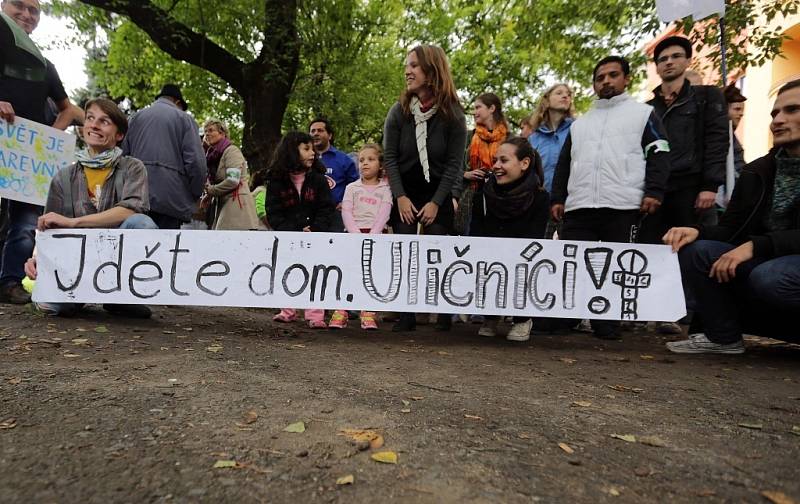 Pochod radikálů v Přerově organizátor zrušil, romové pořádali shromáždění.