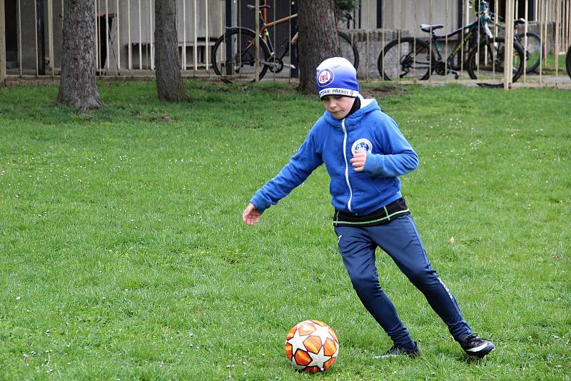 Mladí fotbalisté přerovské Viktorky se vrátili na hřiště.