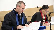 Okresní soud v Přerově se opět zabýval kauzou bývalého přerovského radního Marka Dostála, který byl už dříve odsouzen za sexuální nátlak na bývalou zaměstnankyni, 9. června 2022