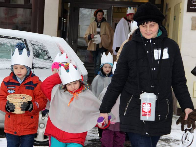 Tříkráloví koledníci vyrazili ve středu ráno do ulic Přerova