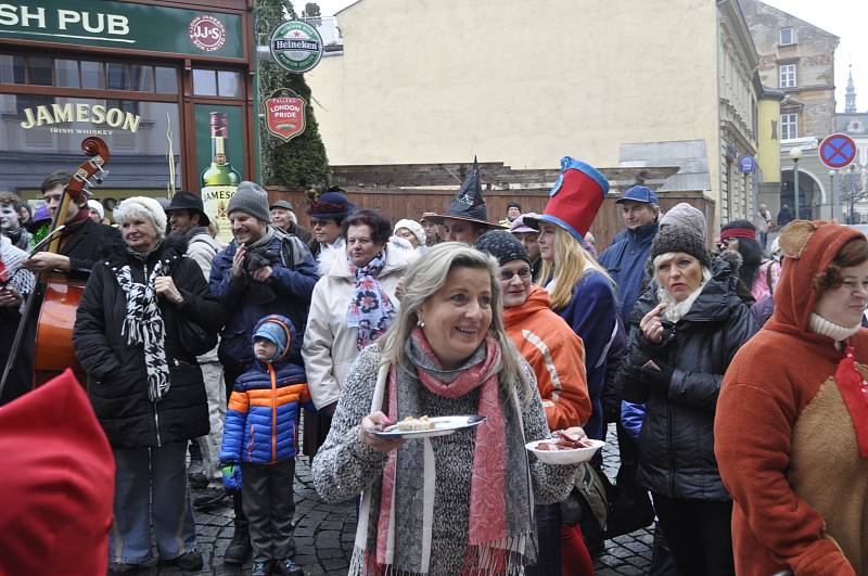 Vodění medvěda a masopustní rej si v sobotu užívali Přerované.