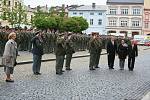 Výročí 65 let od konce války oslavili v Lipníku nad Bečvou. Na náměstí nastoupili vojáci 101. spojovacího praporu a zahrála Vojenská hudba Olomouc