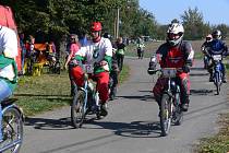 Čtvrtý ročníku závodu mopedů nazvaného Záhorská střela se uskutečnil v sobotu 24. září v Býškovicích na Přerovsku.