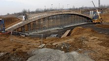 Stavba dálnice D1 mezi Lipníkem a Přerovem. Polovina března 2018