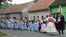 Město Tovačov oslavilo 700 let od svého založení velkolepým krojovaným defilé sedmi stovek Hanáků, kteří prošli v průvodu městem. Součástí Svatováclavských hodů byla i slavnostní bohoslužba ve zdejším kostele.