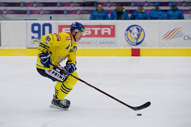 Hokejisté Přerova (ve žlutém) sestřelili Kadaň 8:2. Foto: Deník/Jan Pořízek