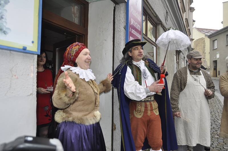 Vodění medvěda a masopustní rej si v sobotu užívali Přerované.