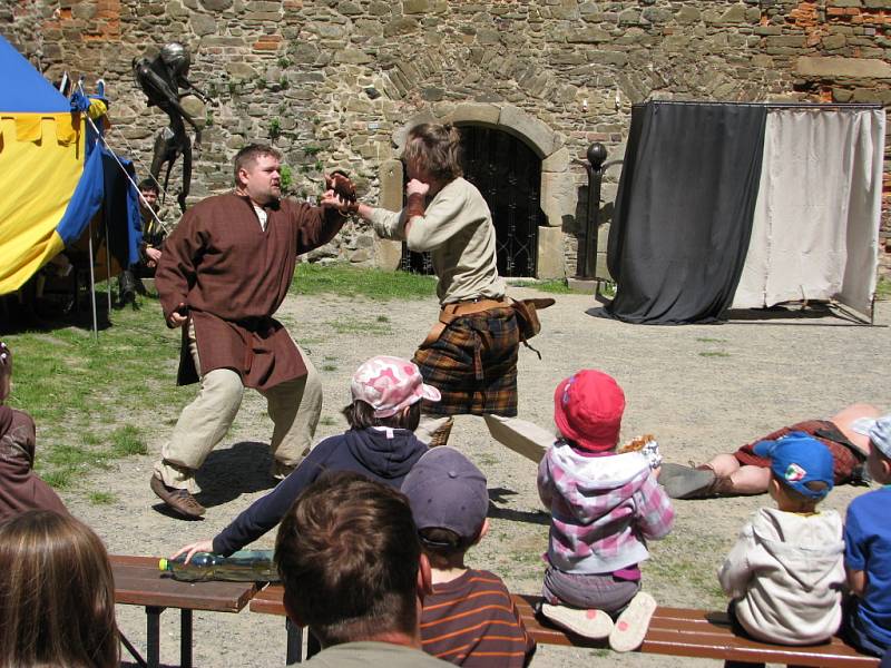 Festival vojenské historie na hradě Helfštýně