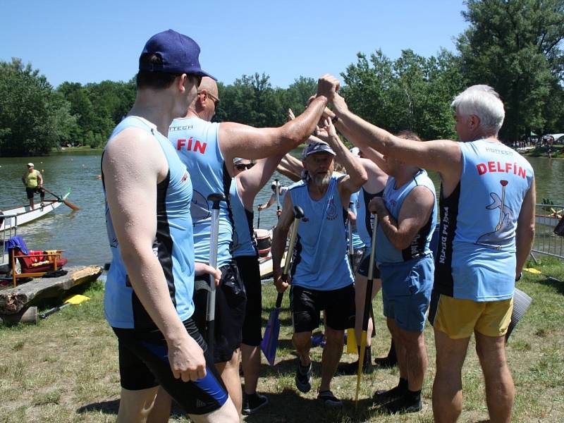 Přerovský festival amatérských posádek dračí lodí