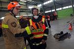 Mistrovství republiky hasičských týmů ve vyprošťování osob z havarovaných aut v pavilonu přerovského výstaviště