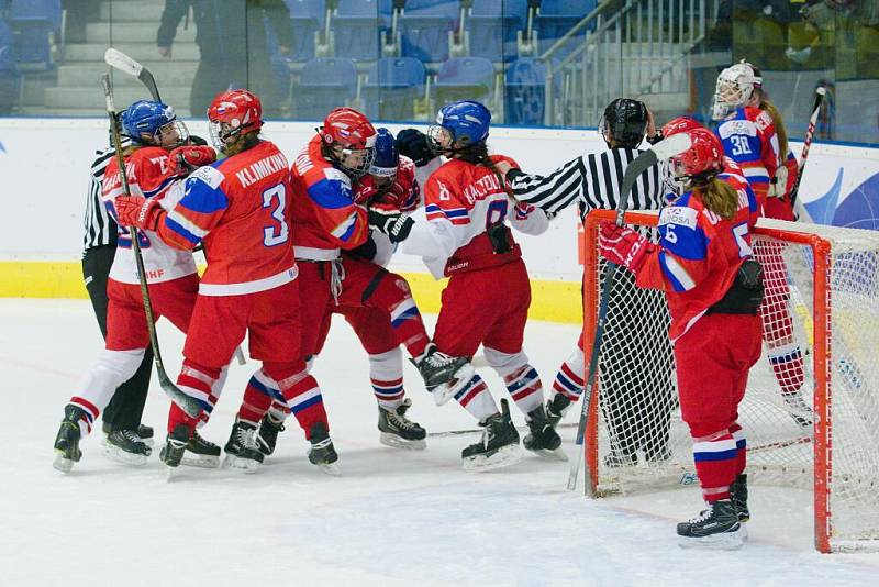 Česko - Rusko. Čtvrtfinále MS hokejistek do 18 let v Přerově