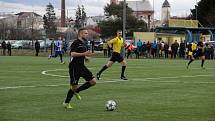 Fotbalisté SK Hranice (v pruhovaném) porazili Kozlovice 1:0.