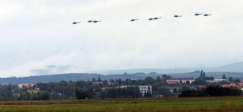 Konec vrtulníkové letky v Přerově, posledních devět strojů Mi – 171š odletělo