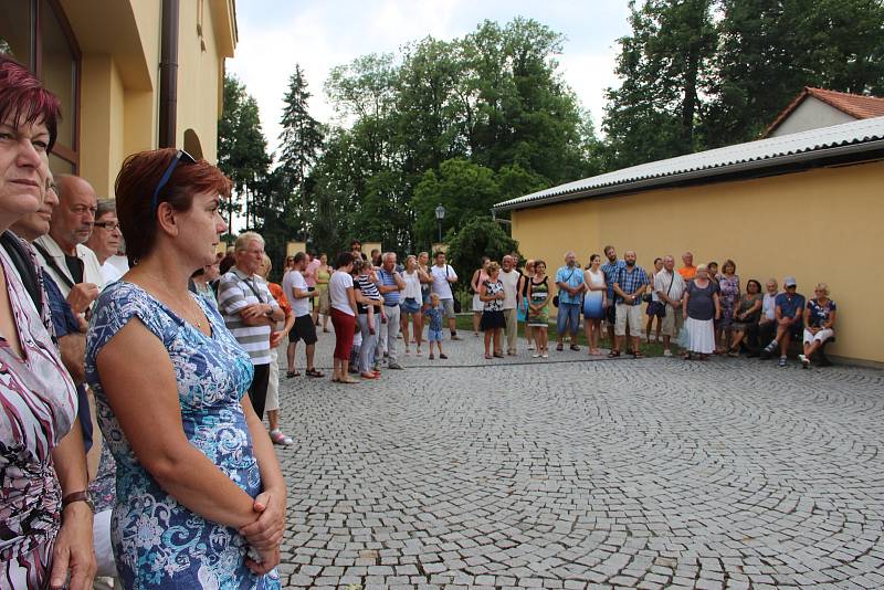 Známý český kreslíř komiksů a autor oblíbeného seriálu Zelený Raoul Štěpán Mareš výstavu svých prací v Galerii Konírna v Lipníku nad Bečvou