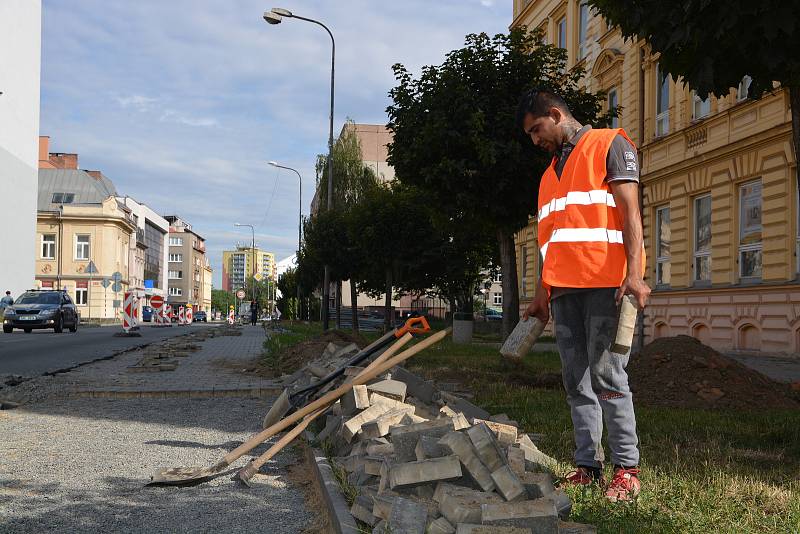 Částečná uzavírka Palackého ulice v Přerově kvůli budování autobusového zálivu