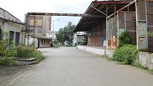 Novému obchodnímu centru v Přerově musí ustoupit rozlehlý objekt bývalé lepenkárny v areálu firmy Kazeto, ale i další menší objekty