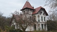 Pozornost Přerovanů, kteří míří do Žebračky, budí opuštěná vila, postavená v letech 1907 až 1908.