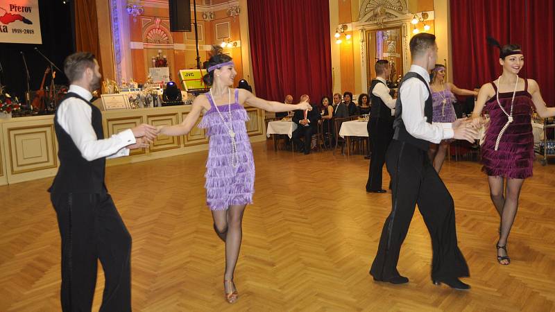 Reprezentační ples města Přerov roztančil Městský dům