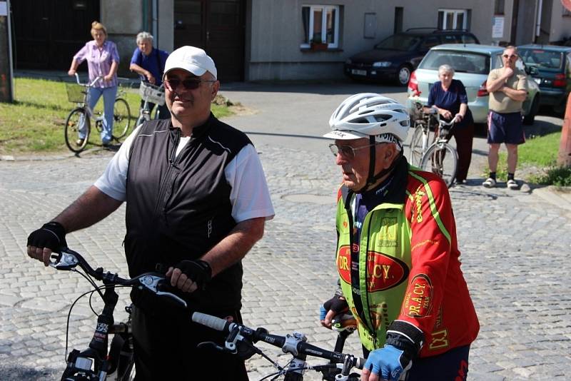 Slavnostní otevření nové cyklostezky z z Radslavic do Grymova