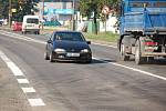 Rekonstrukce Polní ulice v Přerově, která ucpala dopravu v celém městě, je u konce. Řidiči ve čtvrtek bez problémů projížděli úsekem, který se spravoval asi tři týdny