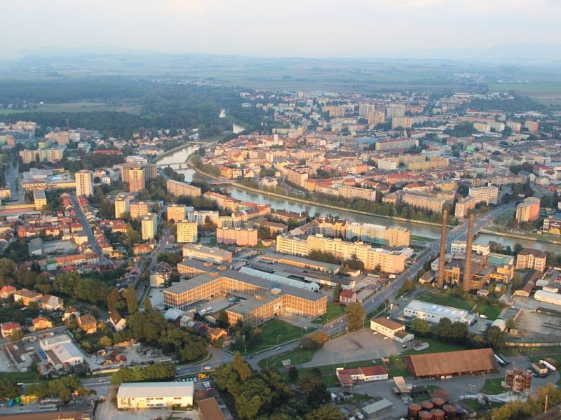 Pohled na Přerov z horkovzdušného balonu