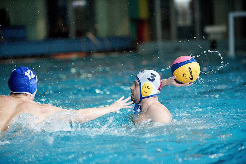 Vodní pólisté Přerova v domácím bazénu proti SK UP Olomouc