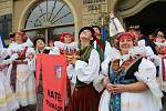 Město Tovačov oslavilo 700 let od svého založení velkolepým krojovaným defilé sedmi stovek Hanáků, kteří prošli v průvodu městem. Součástí Svatováclavských hodů byla i slavnostní bohoslužba ve zdejším kostele.