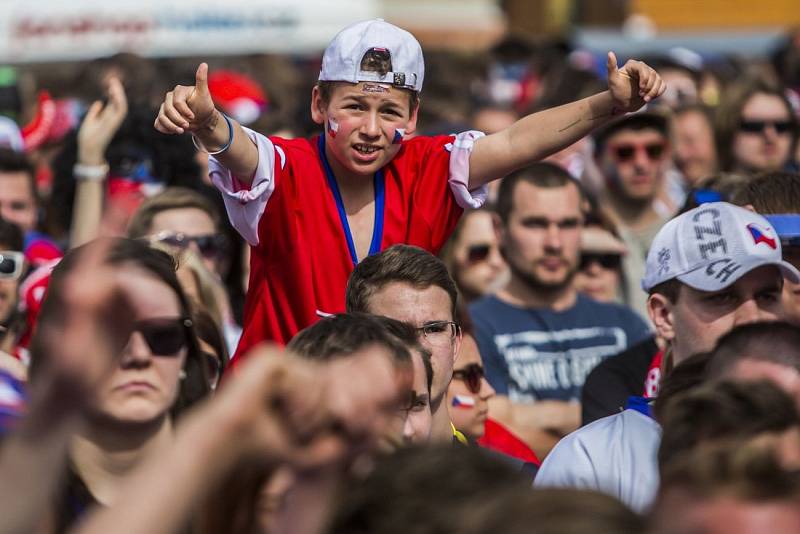 MS v hokeji 2015 v Praze. Staroměstské náměstí během semifinále Česko - Kanada