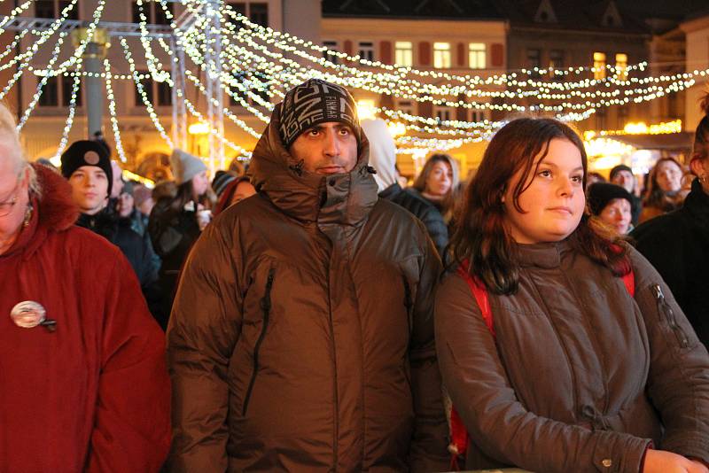 Česko zpívá koledy 2019 na náměstí TGM v Přerově