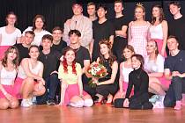 Stužkovací ples si užili v pátek večer v Městském domě studenti sexty Gymnázia Jana Blahoslava a Střední pedagogické školy v Přerově. Taneční choreografie, které se zhostili studenti maturitního ročníku, byla inspirována filmem Barbie.