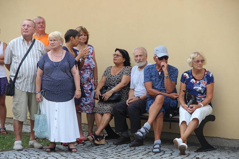 Známý český kreslíř komiksů a autor oblíbeného seriálu Zelený Raoul Štěpán Mareš výstavu svých prací v Galerii Konírna v Lipníku nad Bečvou