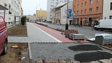 Stavba cyklostezky v Palackého ulici v Přerově je načas přerušena - práce budou pokračovat až na jaře.