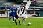 Fotbalisté Přerova (v modrém) v derby proti FC Želatovice (1:0).