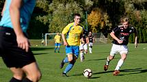 Fotbalisté FK Kozlovice (ve žlutém) proti 1. HFK Olomouc.