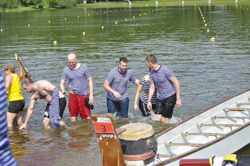 Festival dračích lodí na Laguně v Přerově