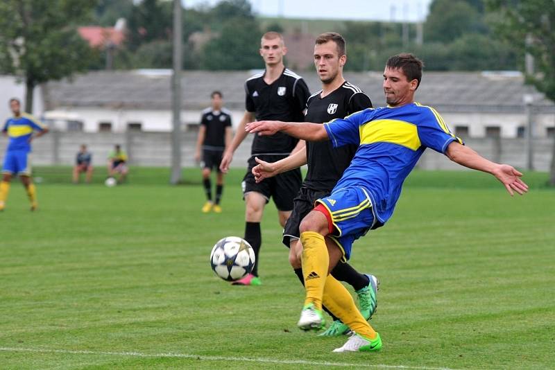 FC Želatovice (v modrém) vs. 1.HFK Olomouc B