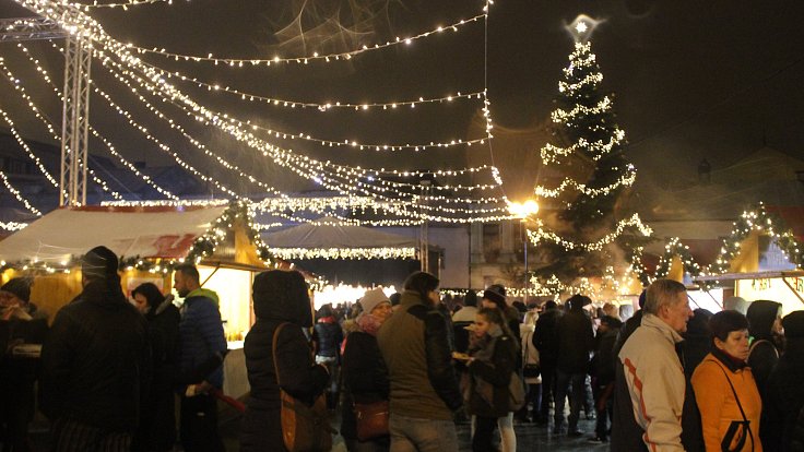 Vánoční trhy na přerovském náměstí. Ilustrační foto
