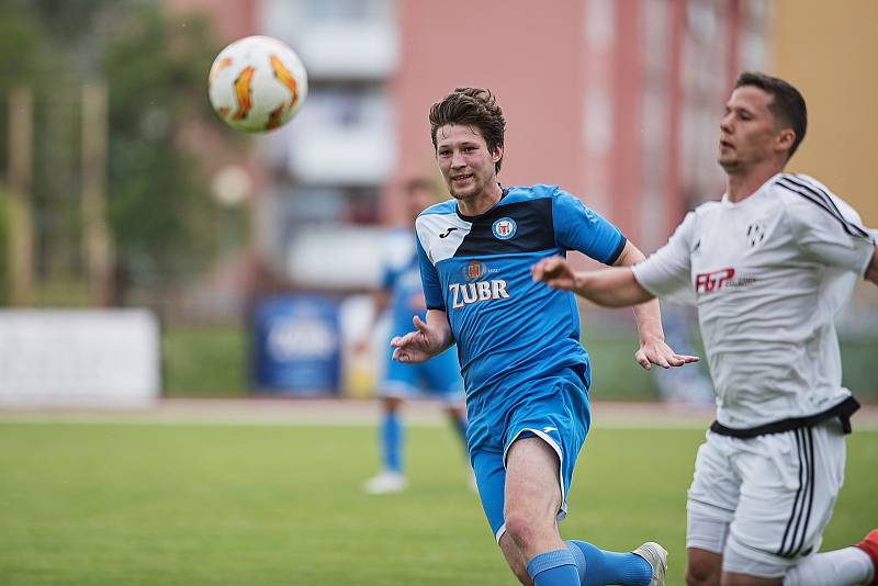 Fotbalisté Přerova (v modrém) v přátelském utkání s 1. HFK Olomouc