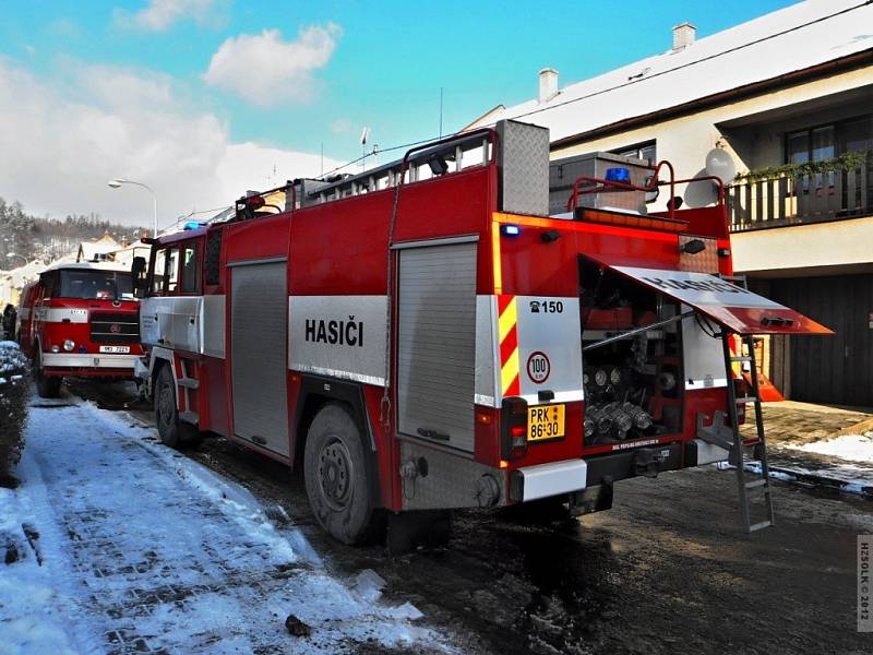 Zásah hasičů a následky požáru plynu ve Veselíčku